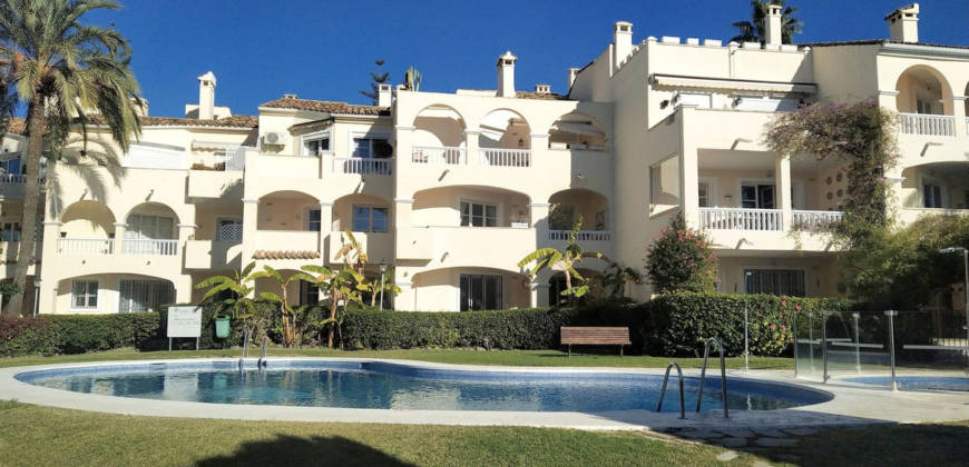 Spacious and bright apartment in El Paraíso area