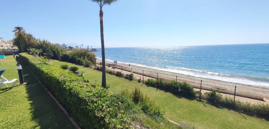 Espléndido chalet pareado en primera línea de playa