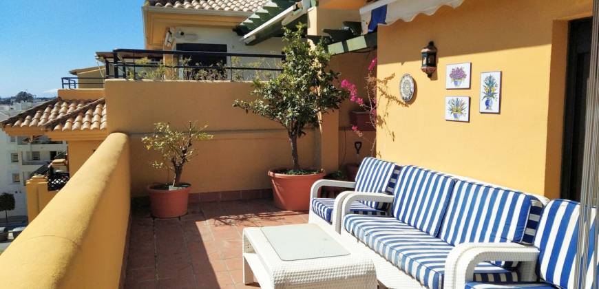 Penthouse in Nueva Alcántara area close to the beach