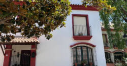 Magnifica casa adosada ubicada en Cancelada