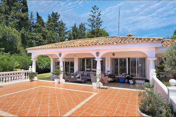 Villa in El Paraíso Bajo