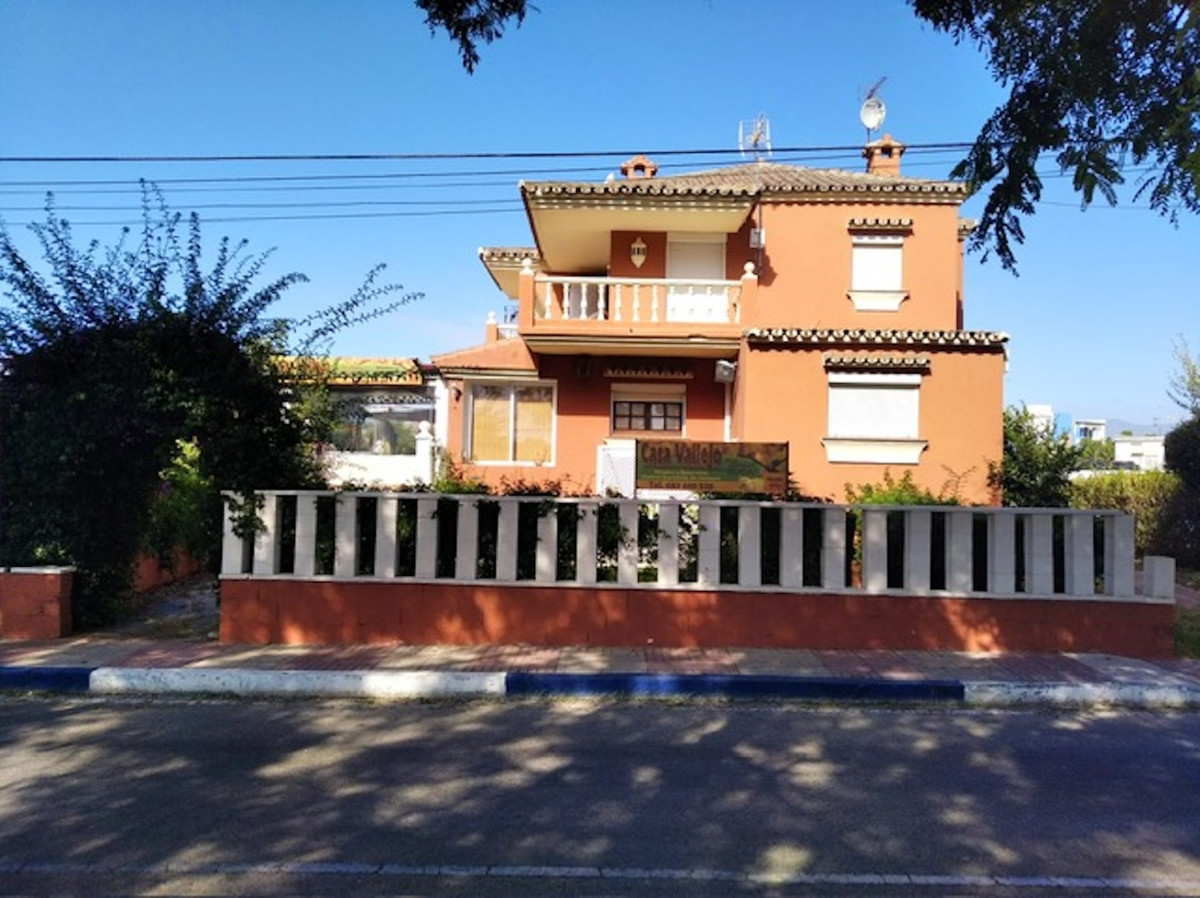 Fantástica villa independiente con negocio de restauración