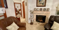 Edificio de 2 viviendas + 1 local comercial