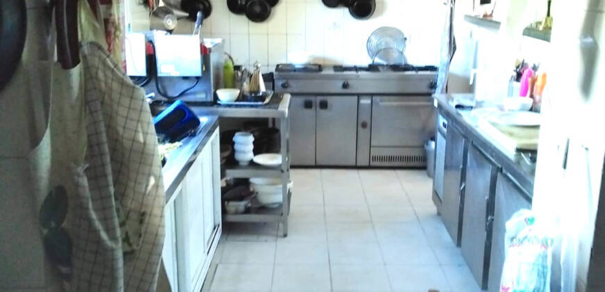 Fantástica villa independiente con negocio de restauración