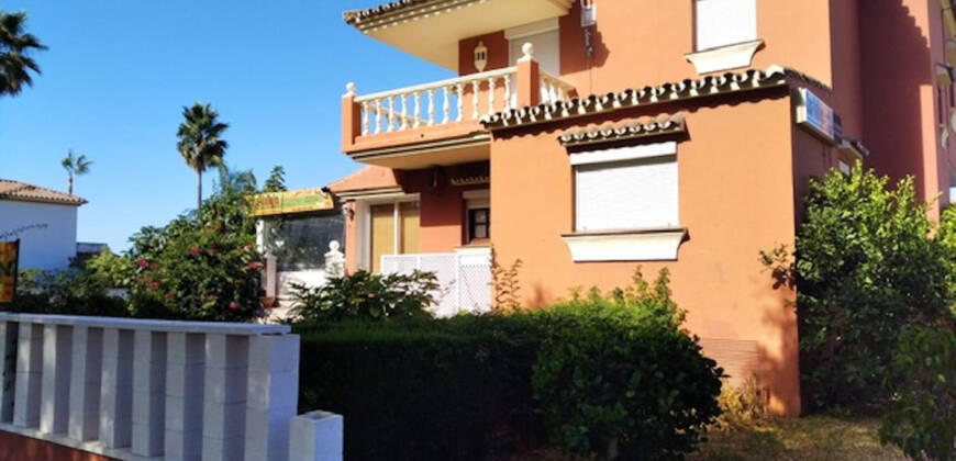 Fantástica villa independiente con negocio de restauración