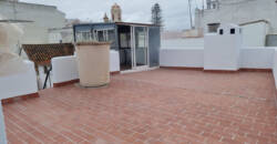 Edificio de 2 viviendas + 1 local comercial