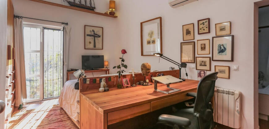 Spectacular villa in New Golden Mile