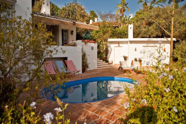 Spectacular villa in New Golden Mile